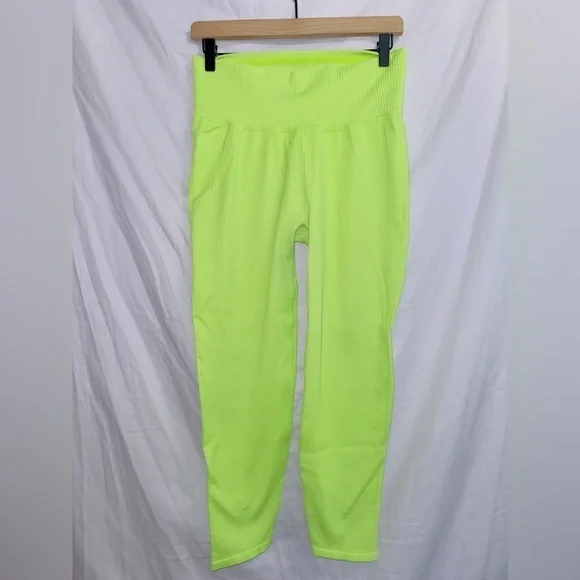 Good American Rib Seamless 7/8 Leggings in Lemon Lime size 5/6 - Picture 2 of 6